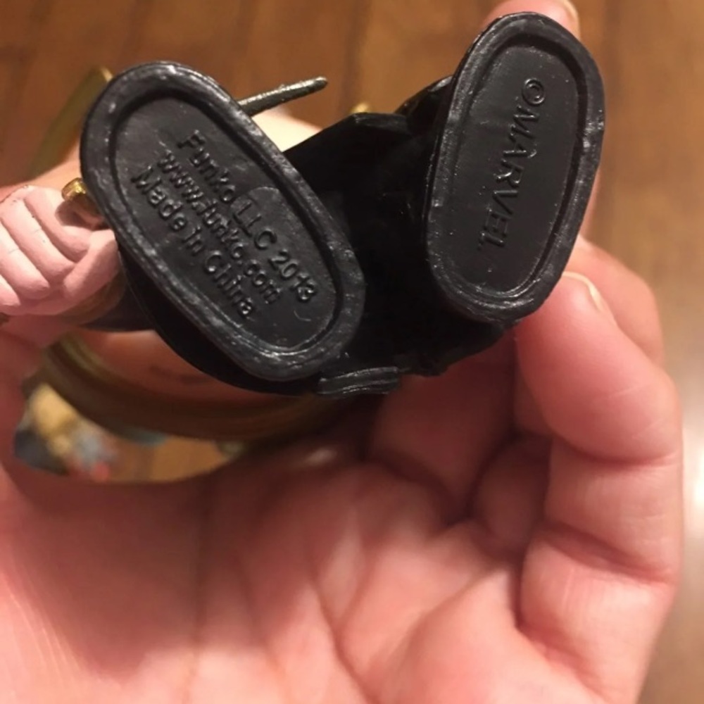 Marvel Loki (Helmet) Funko Pop View 5